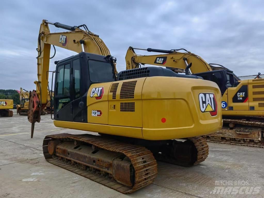 CAT CAT 323GX Гусеничні екскаватори