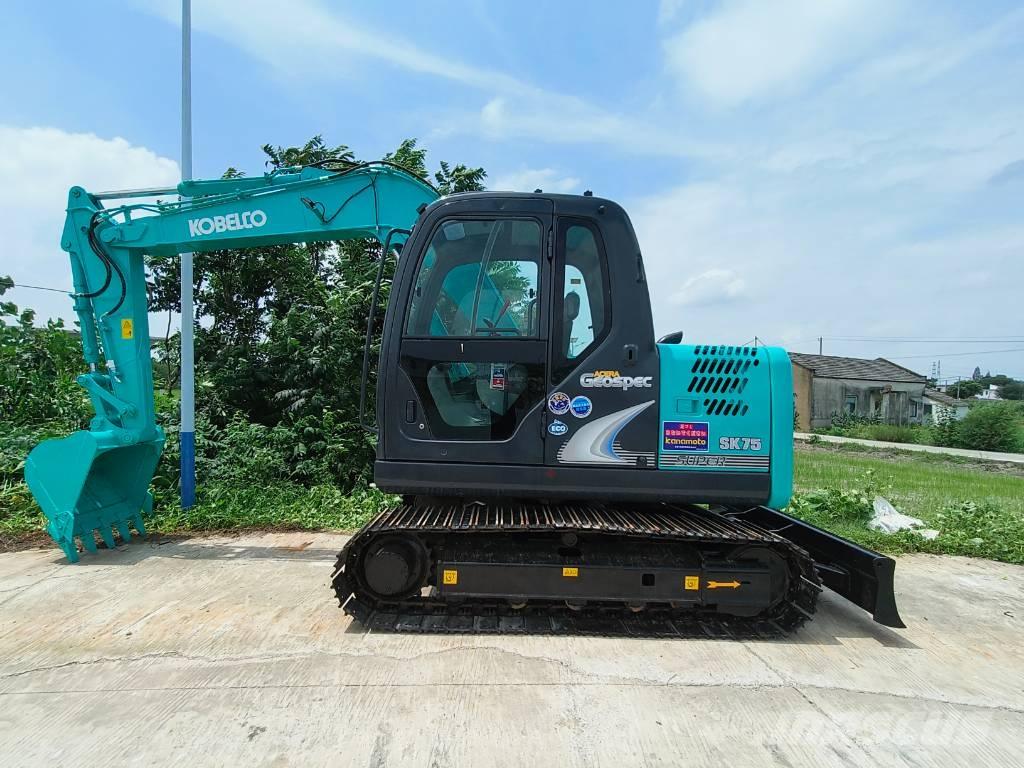 Kobelco SK 75 Гусеничні екскаватори