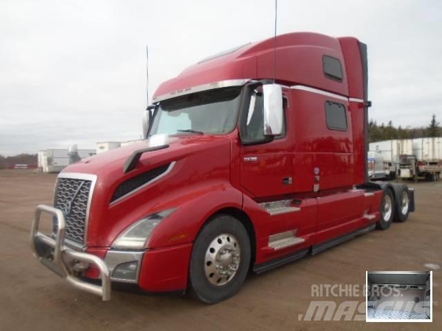 Volvo VNL Вантажівки / спеціальні
