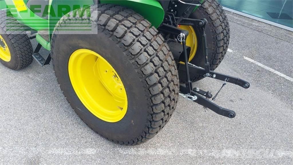John Deere 3025E Трактори
