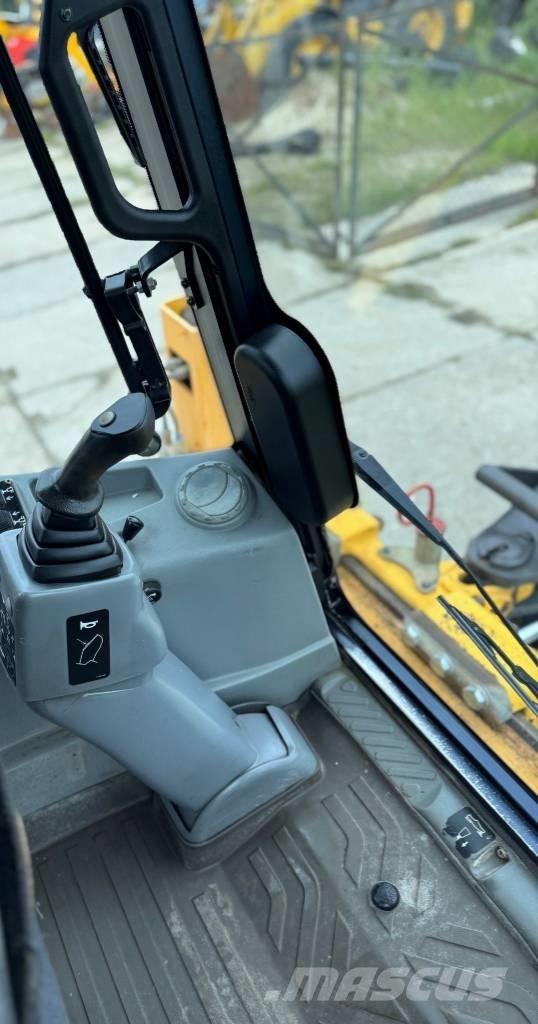 Volvo BL 71, JOYSTICK Екскаватори-навантажувачі