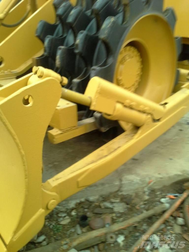 CAT 815 B Ущільнювачі грунту