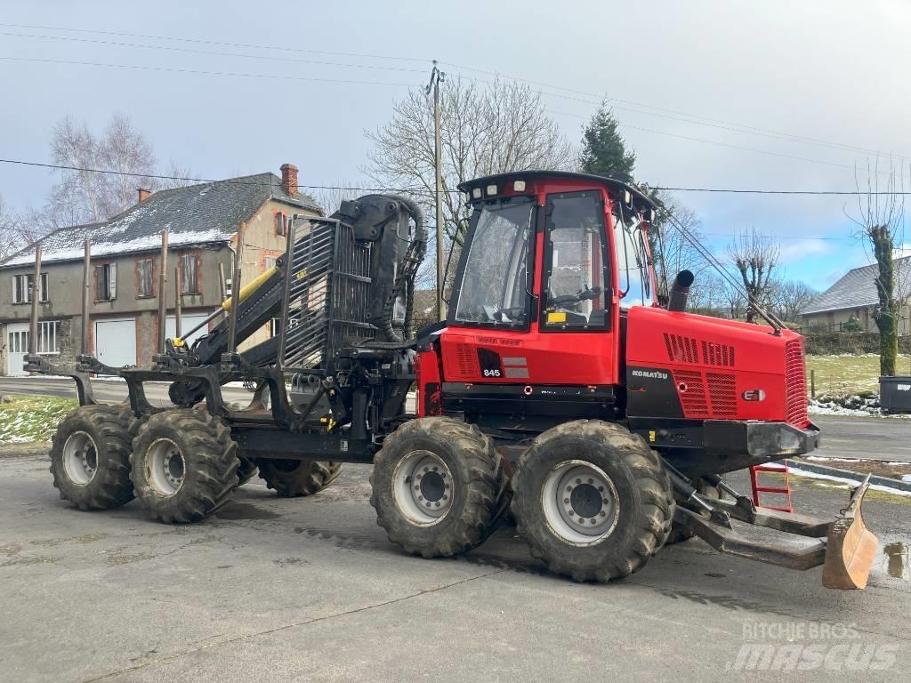 Komatsu 845 Форвардери