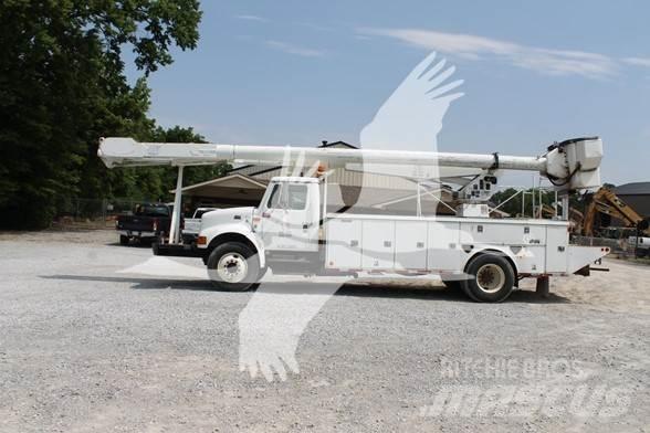 Altec AM900 Автовишки на базі вантажівки