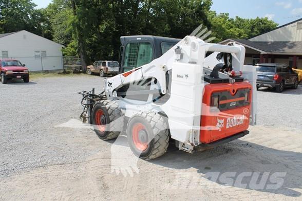 Bobcat A770 Міні-навантажувачі