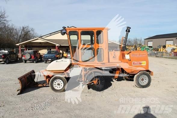 Broce KR350 Підмітальні машини