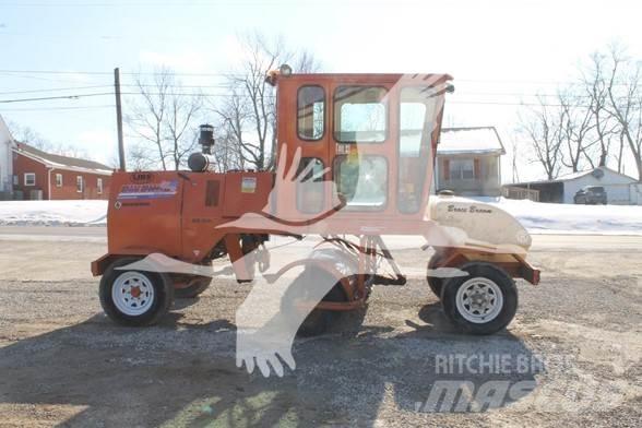 Broce KR350 Підмітальні машини