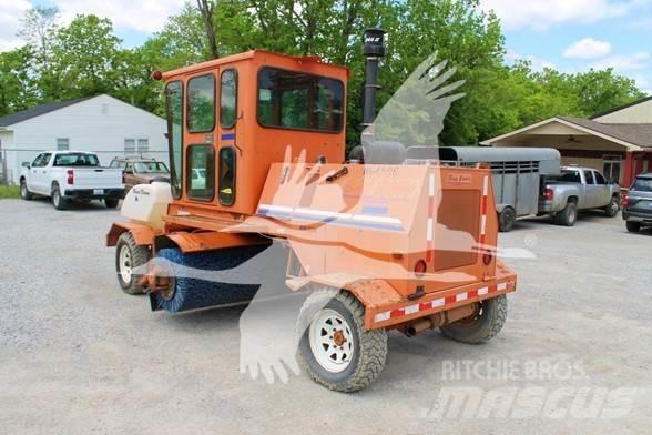 Broce KR350 Підмітальні машини