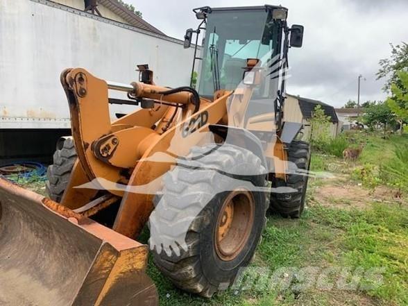 CASE 621D Фронтальні навантажувачі