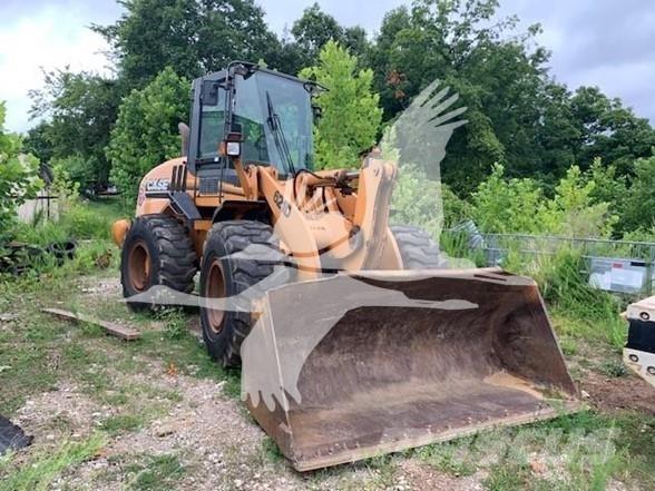 CASE 621D Фронтальні навантажувачі