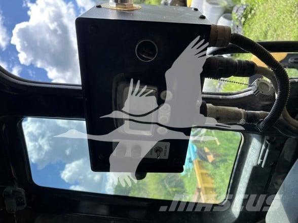 CAT 321D LCR Лісові мулчери