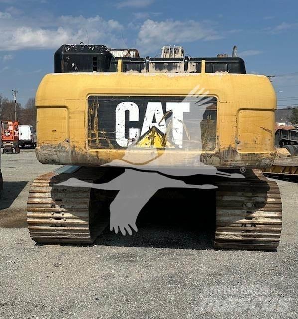 CAT 330D Гусеничні екскаватори