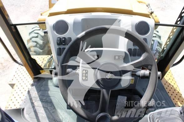 CAT 416F2 Екскаватори-навантажувачі