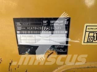 CAT 420F2 Екскаватори-навантажувачі