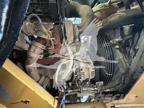 CAT 420F2 IT Екскаватори-навантажувачі