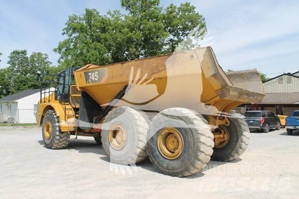 CAT 745 Зчленовані самоскиди