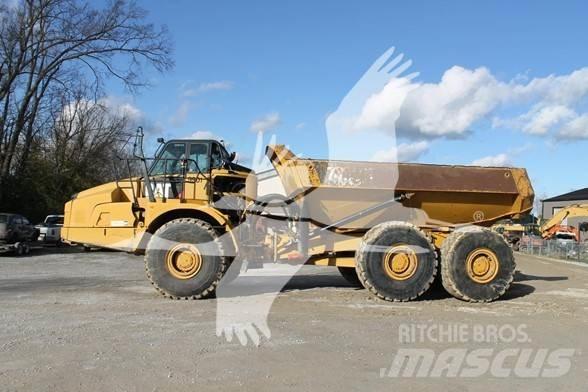 CAT 745C Зчленовані самоскиди