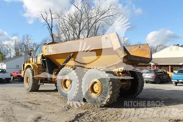 CAT 745C Зчленовані самоскиди