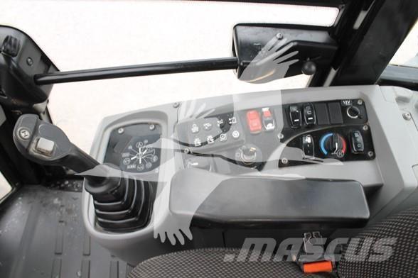 CAT 914M Фронтальні навантажувачі