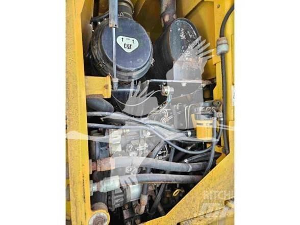 CAT 924G Фронтальні навантажувачі