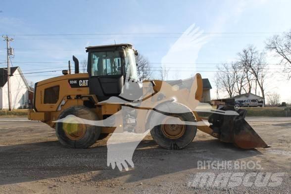 CAT 924K Фронтальні навантажувачі