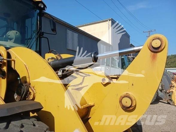CAT 924K Фронтальні навантажувачі