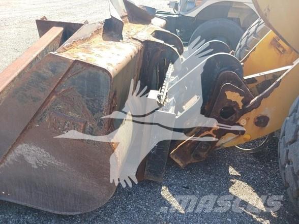 CAT 924K Фронтальні навантажувачі