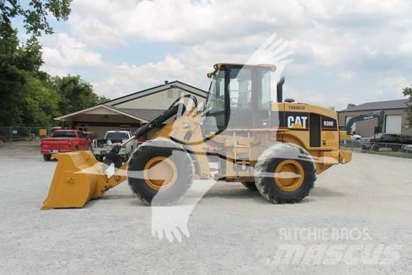 CAT 930G Фронтальні навантажувачі