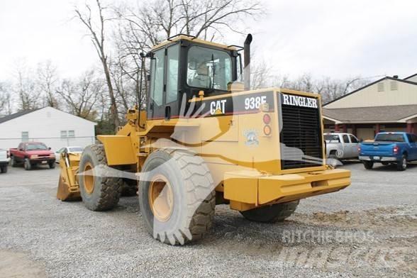 CAT 938F Фронтальні навантажувачі