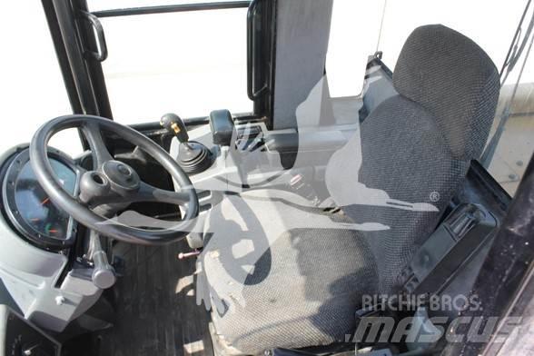 CAT 938G Фронтальні навантажувачі