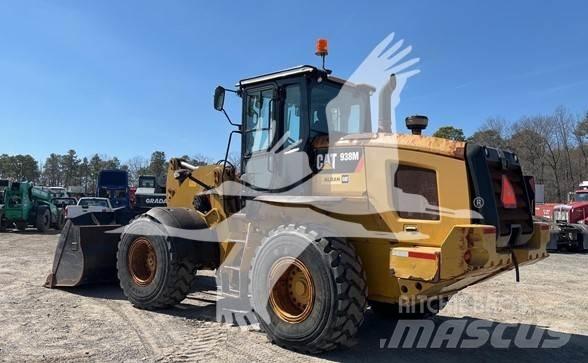 CAT 938M Фронтальні навантажувачі