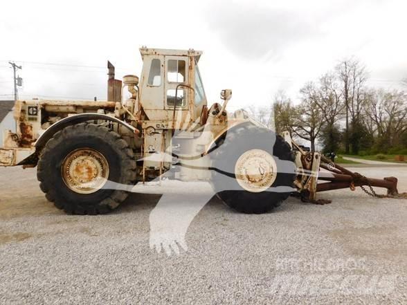 CAT 988 Фронтальні навантажувачі