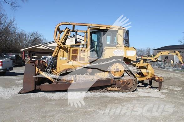 CAT D6T XL Гусеничні бульдозери