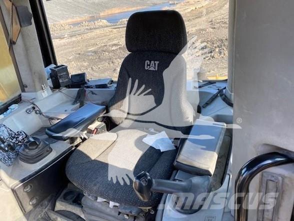 CAT D9T Гусеничні бульдозери