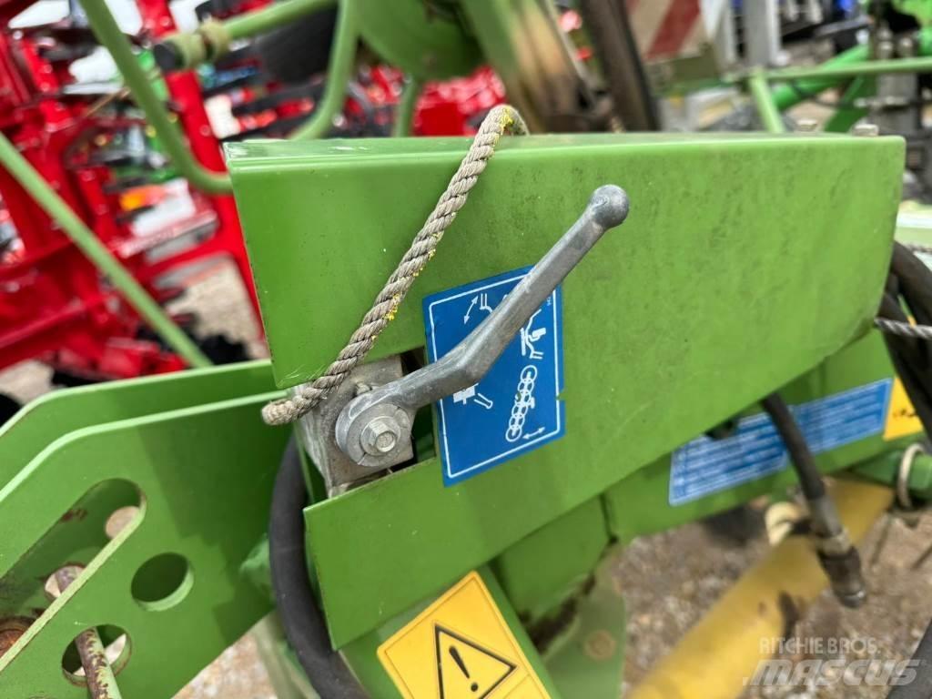 Krone KW672/6 Граблі і сінозворушувачі