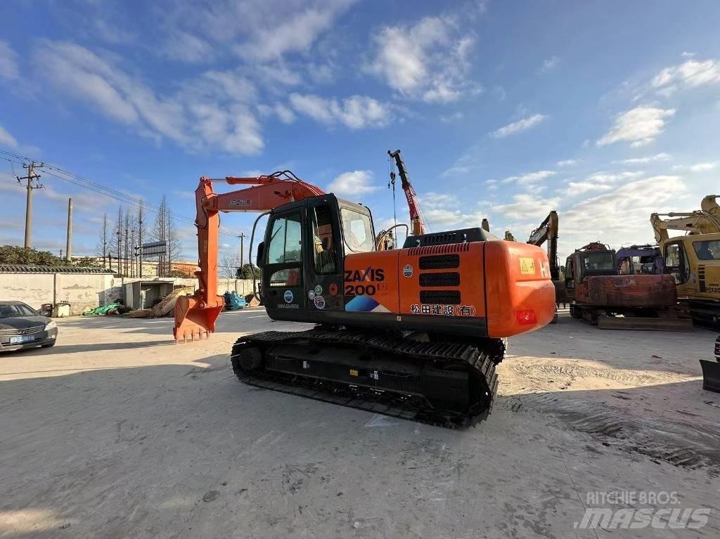Hitachi ZX 200 Міні-екскаватори < 7т