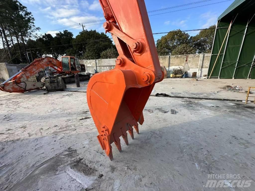 Hitachi ZX 200 Міні-екскаватори < 7т