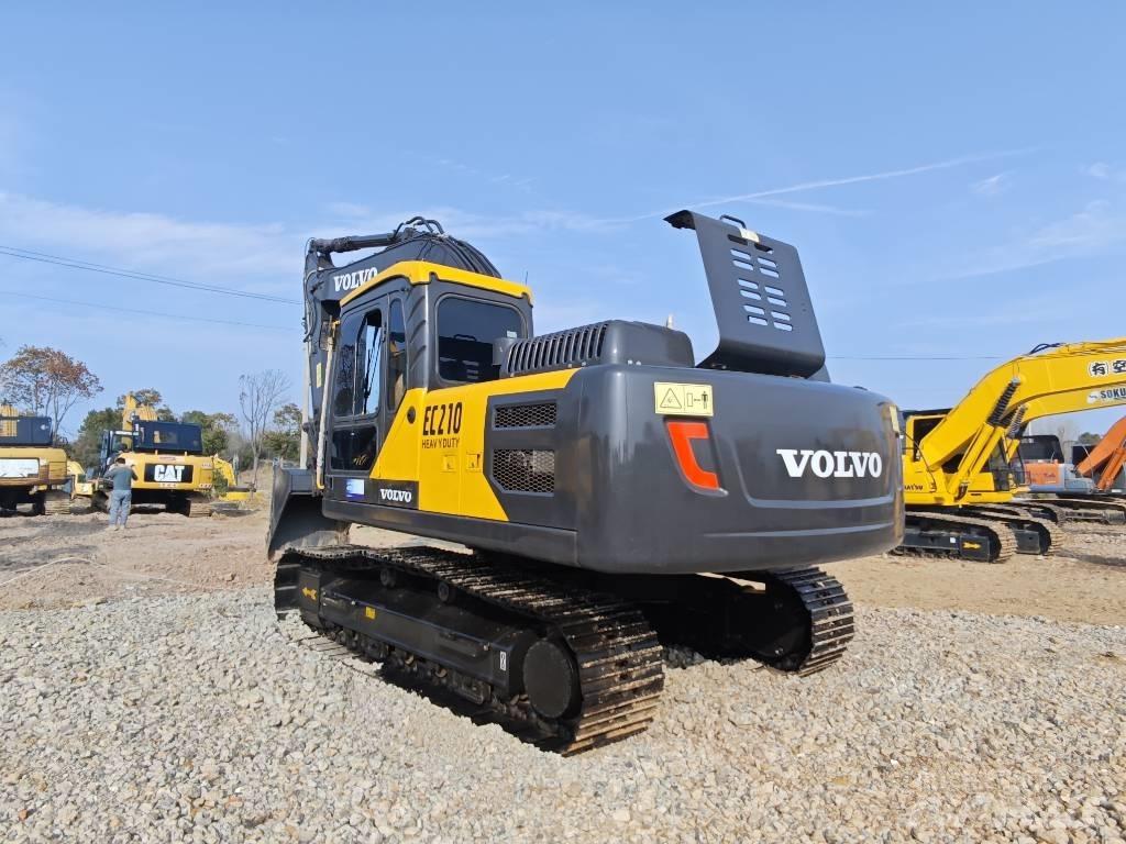 Volvo EC 210 Гусеничні екскаватори