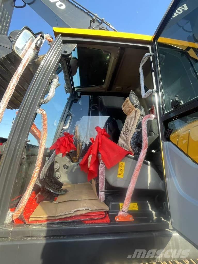 Volvo EC300 Гусеничні екскаватори