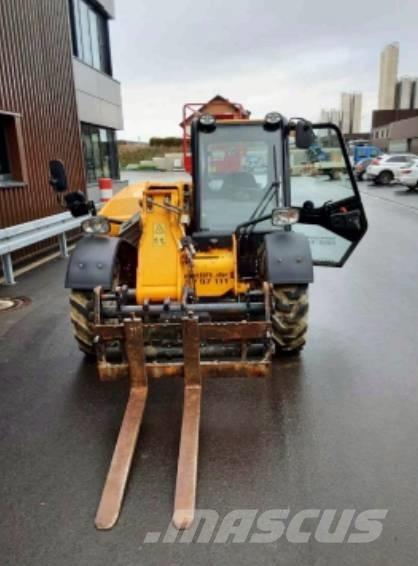 JCB 525-60 Телескопічні навантажувачі