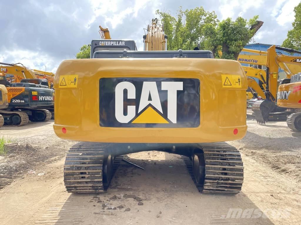 CAT 320D2 Гусеничні екскаватори
