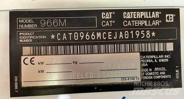CAT 966M Фронтальні навантажувачі