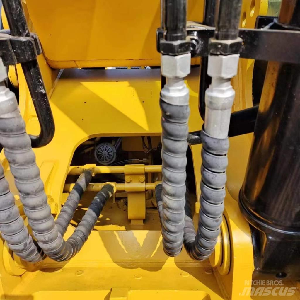 CAT 329 D Гусеничні екскаватори