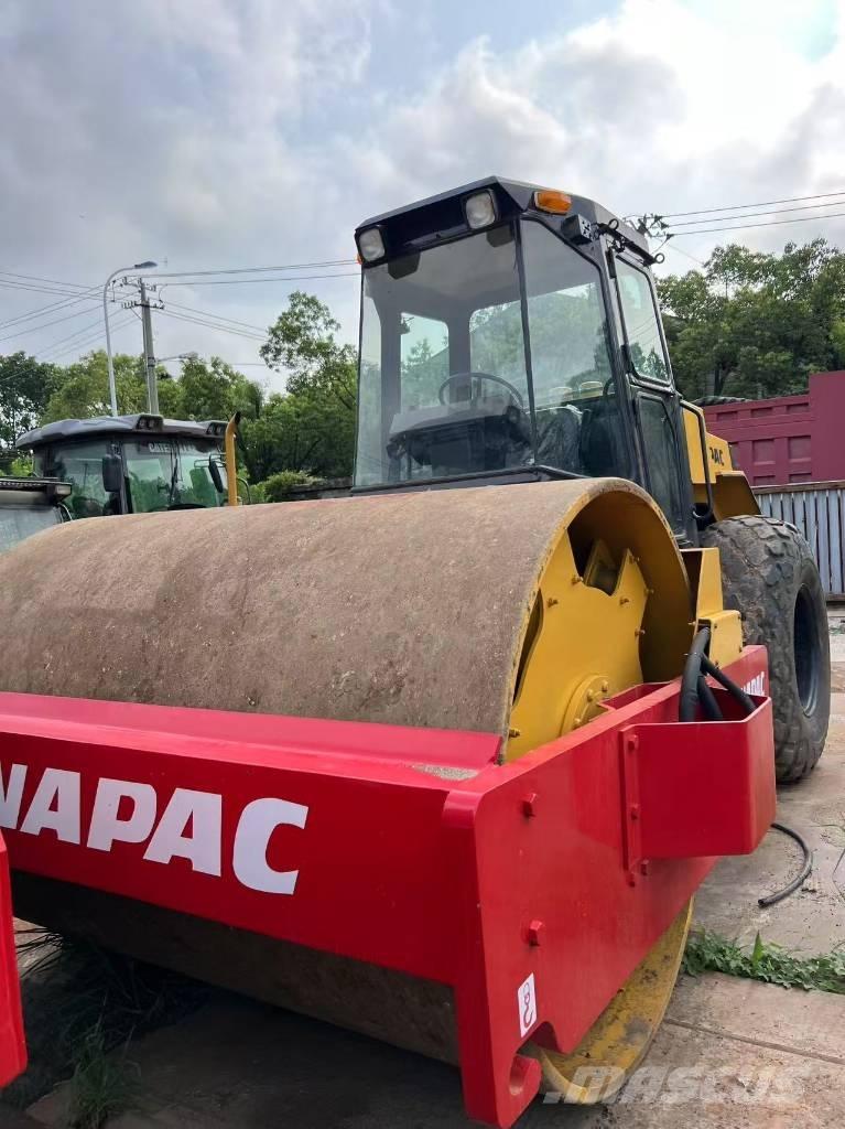 Dynapac CA 25 D Грунтові котки