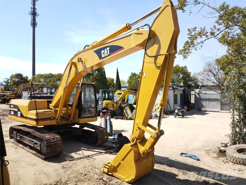 CAT 320B Гусеничні екскаватори