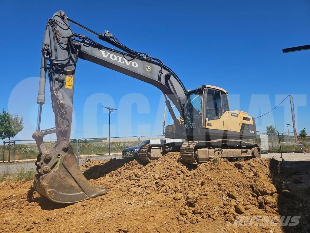 Volvo EC 220 DL Гусеничні екскаватори
