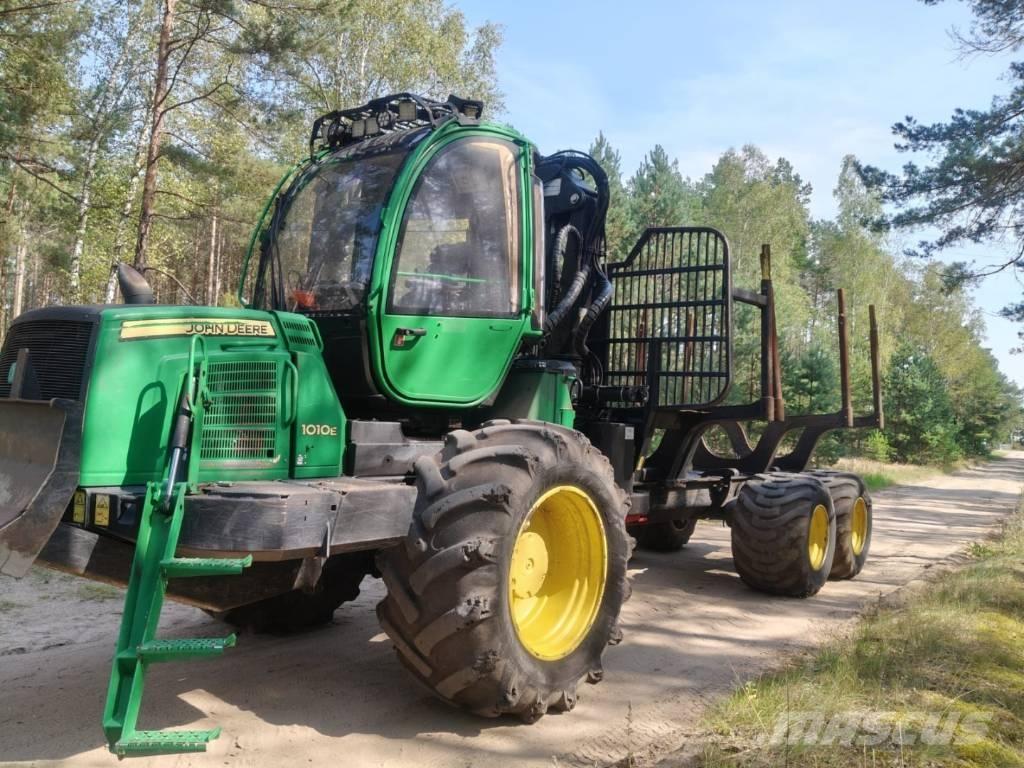 John Deere 1010 E Форвардери