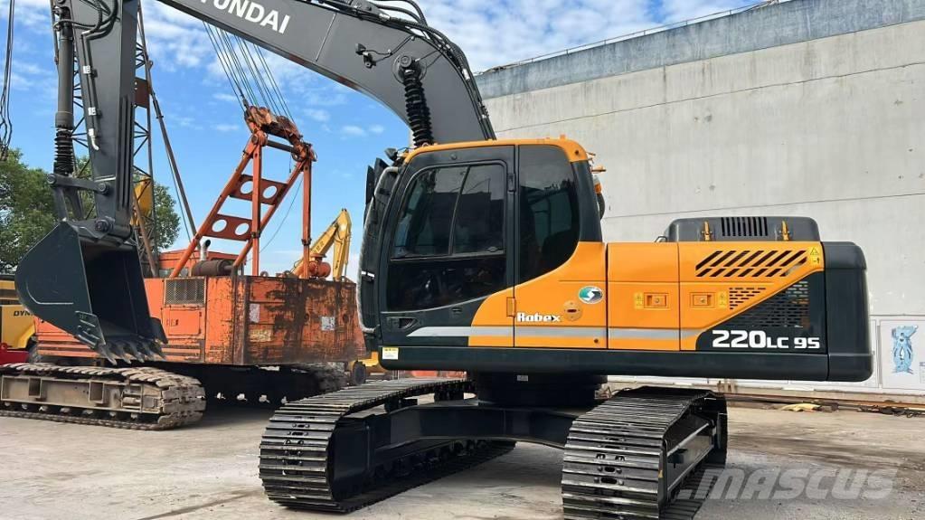 Hyundai R220LC-9S Середні екскаватори 7т. - 12т.