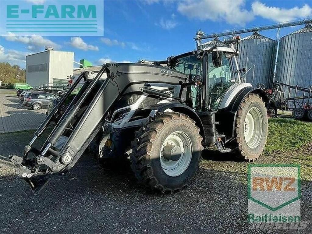 Valtra t215d Трактори