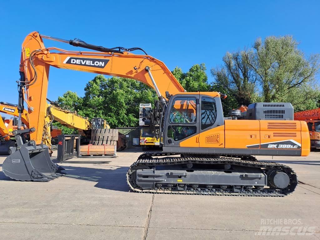 Develon DX300LC-7M Гусеничні екскаватори